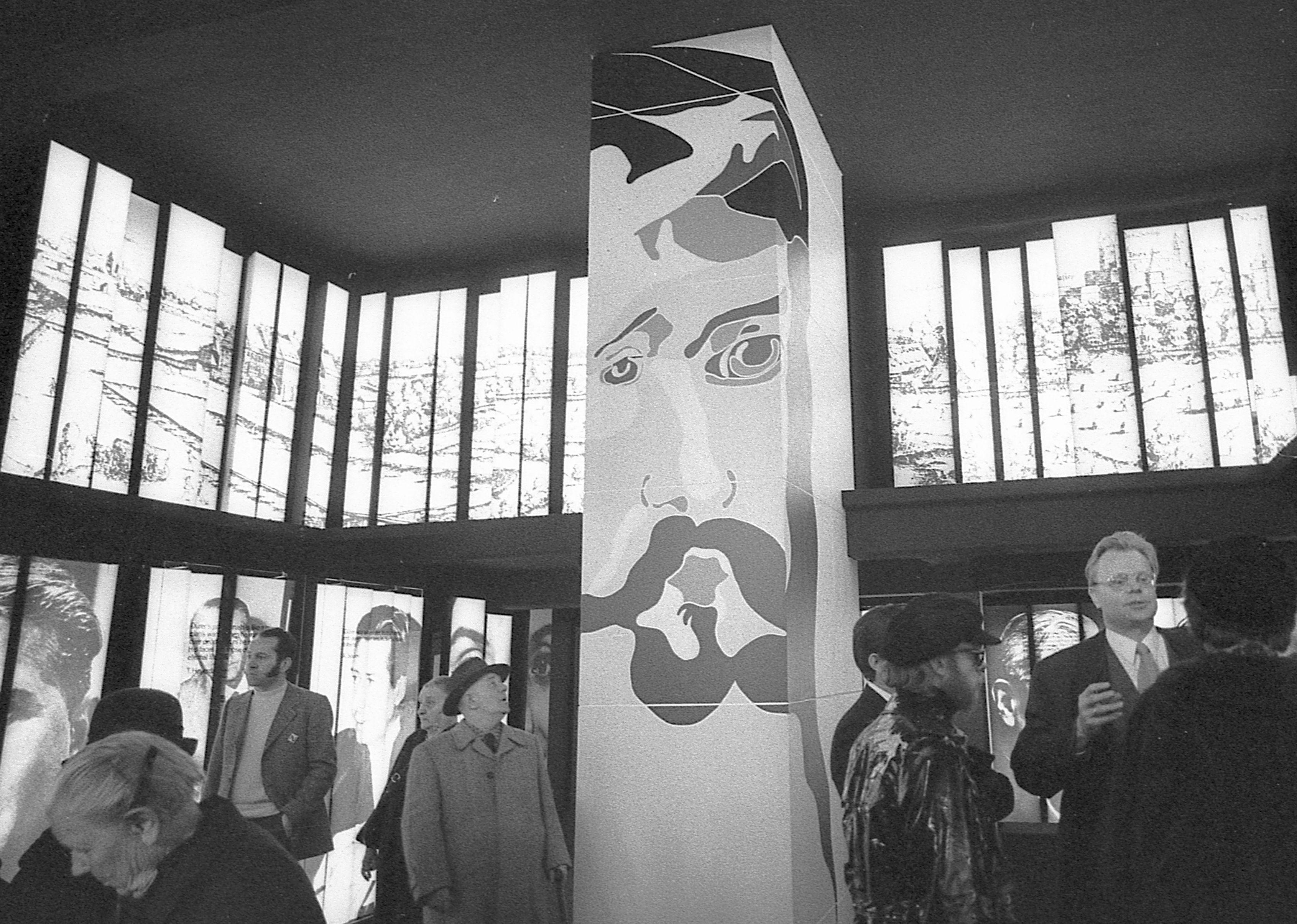 3. April 1971 3.000 Besucher am ersten Tag